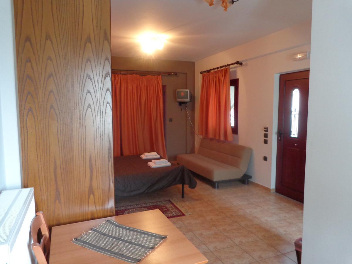 Alonaki Guesthouse Plátanos المظهر الخارجي الصورة