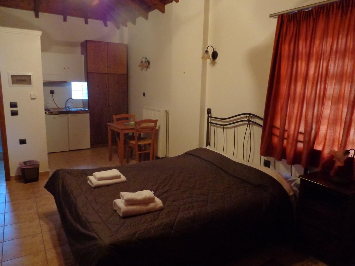 Alonaki Guesthouse Plátanos المظهر الخارجي الصورة