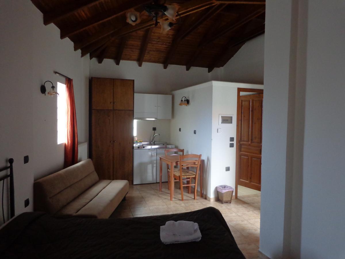 Alonaki Guesthouse Plátanos المظهر الخارجي الصورة